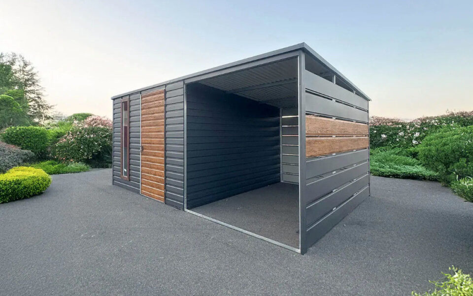 Zahradní domek s přístřeškem z panelu 5 x 3 m