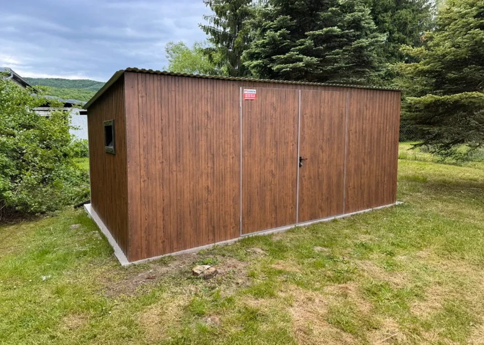 Plechová garáž, sklad, zahradní domek 5x3 m, dvoukřídlá vrata s FAB