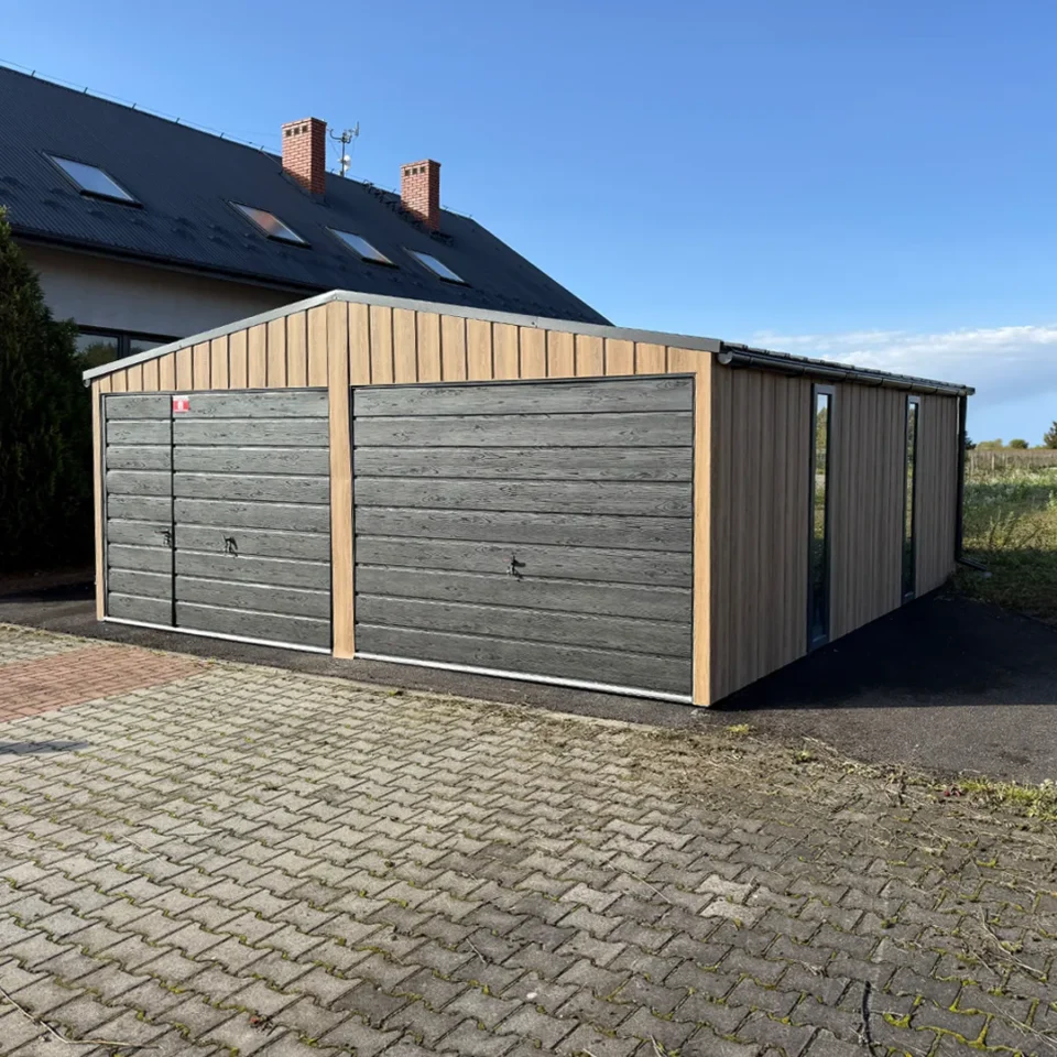 Plechová dvojgaráž 6x6 m Winchester dub s antracitovou sedlovou střechou