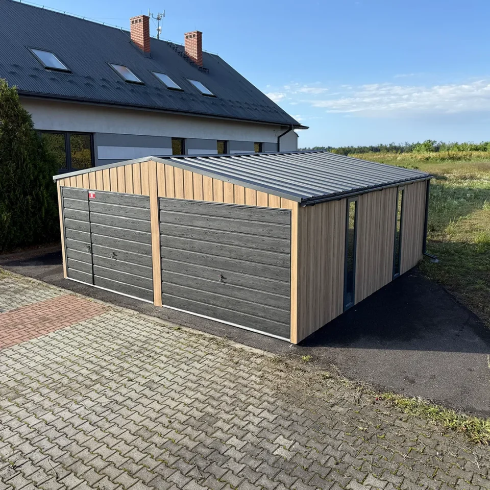 Plechová dvojgaráž 6x6 m Winchester dub s antracitovou sedlovou střechou